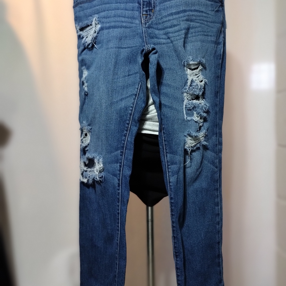 American eagle distressed jeans